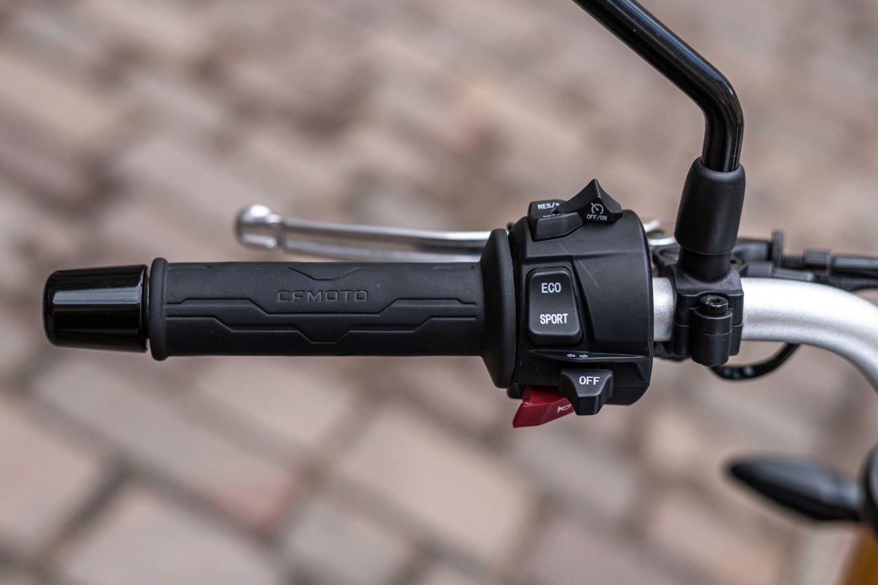 Benelli Leoncino 800 VS CFMOTO 700CL-X Heritage: prova a prendermi!